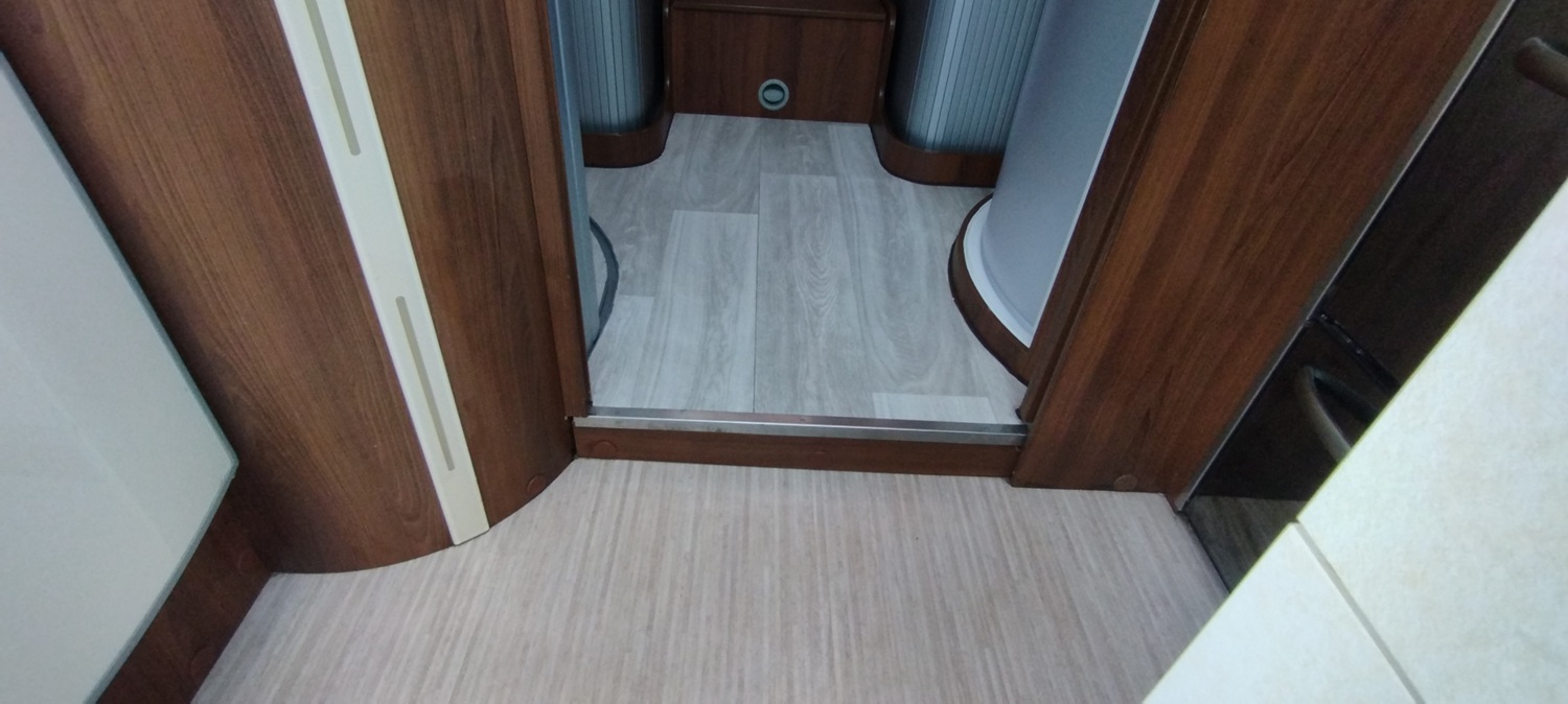 Service image